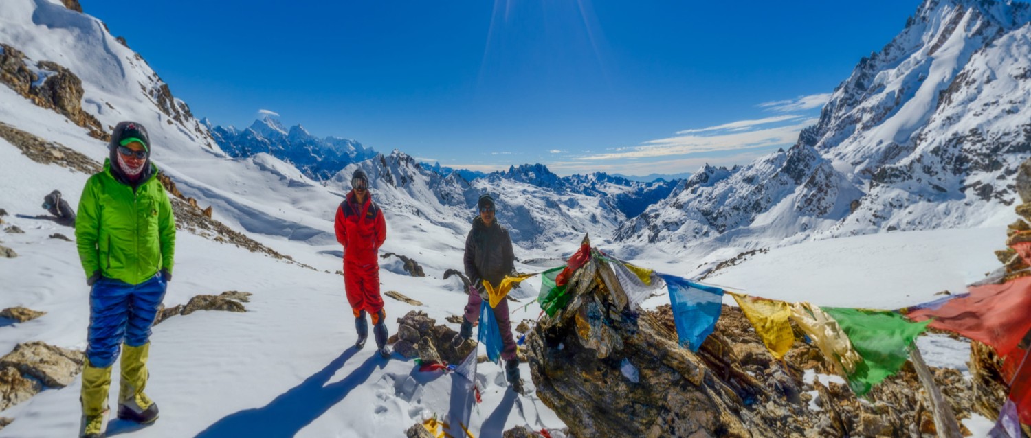  Makalu Base Camp Trek 